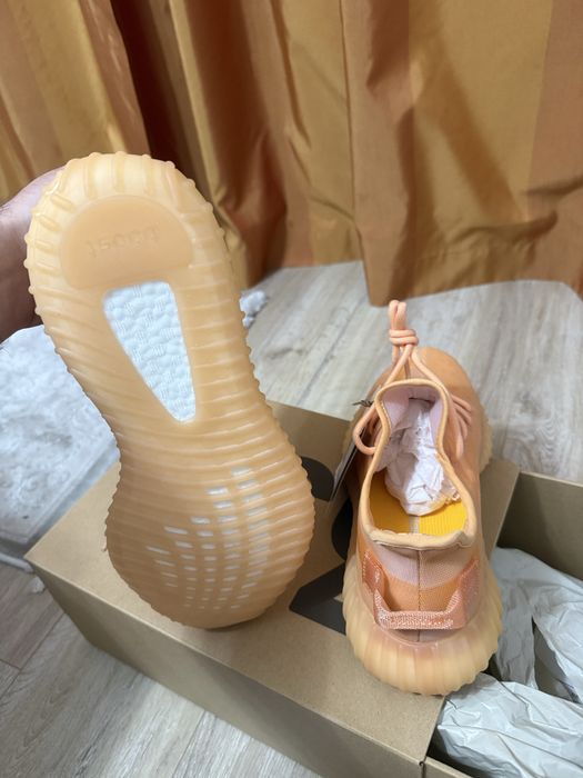 Yeezy 350 v2 Mono Clay 43 1/3