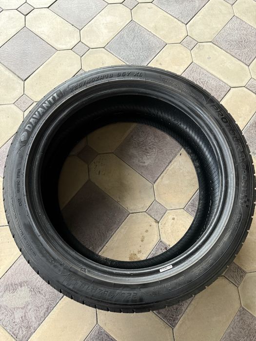 225/45/18 летние , Davanti