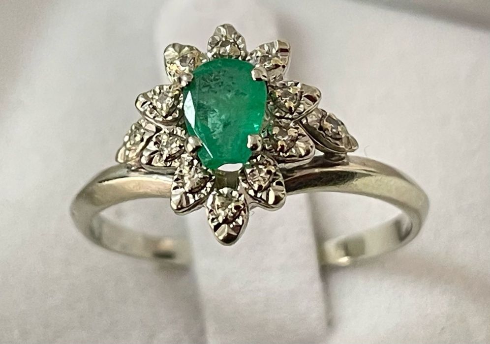 Inel aur 18 k smarald si diamante naturale