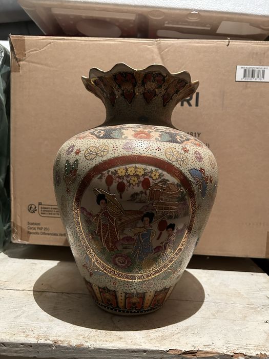 Vaza vintage Satsuma 6 bucati ( 1 mare plus 5 mai mici )