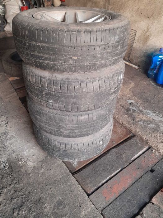Продаю шины с дисками на бмв е34