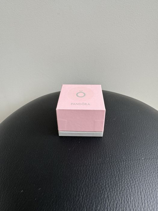 Кутии и торбички Pandora