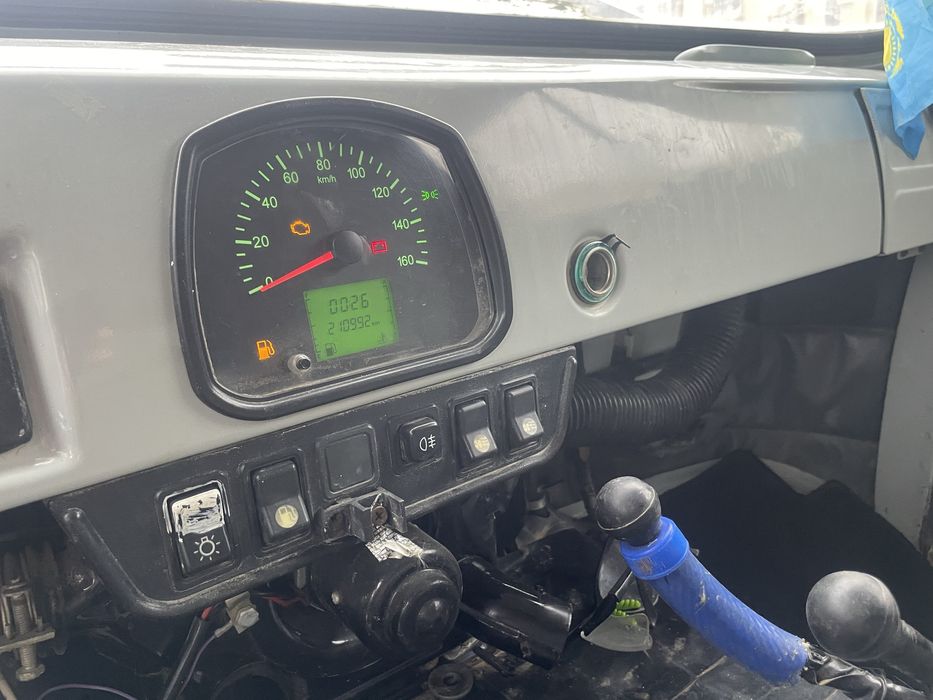 УАЗ буханка семиместный