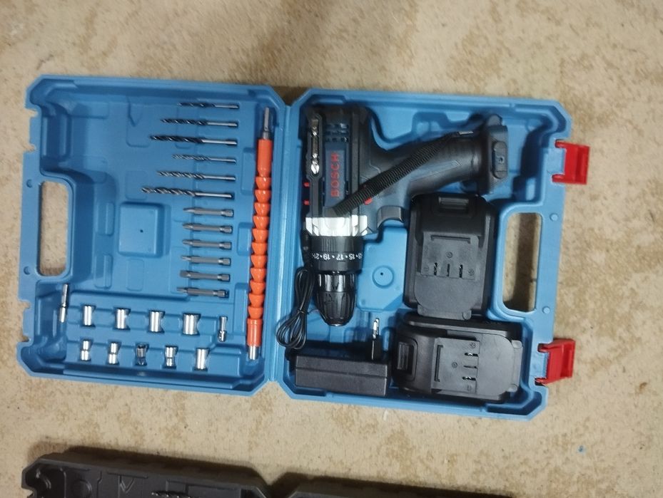 Шуруповерт Bosch