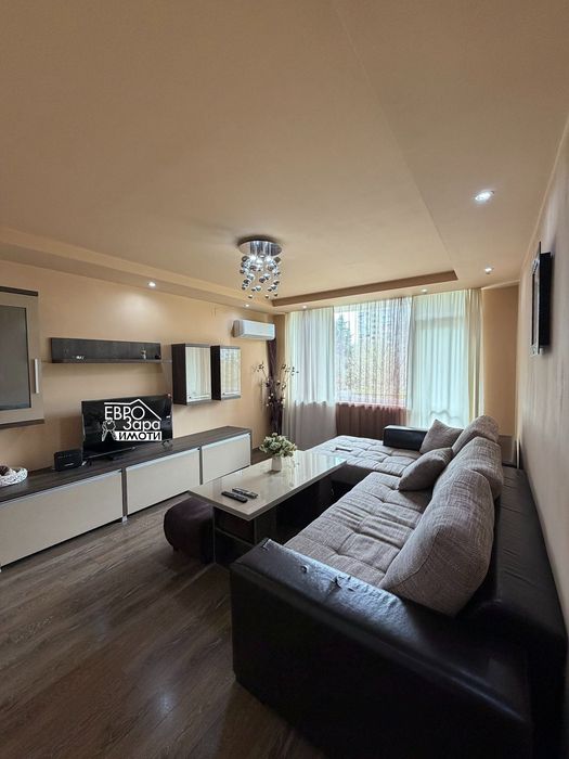 Просторен, четиристаен апартамент под наем до 11 ОУ