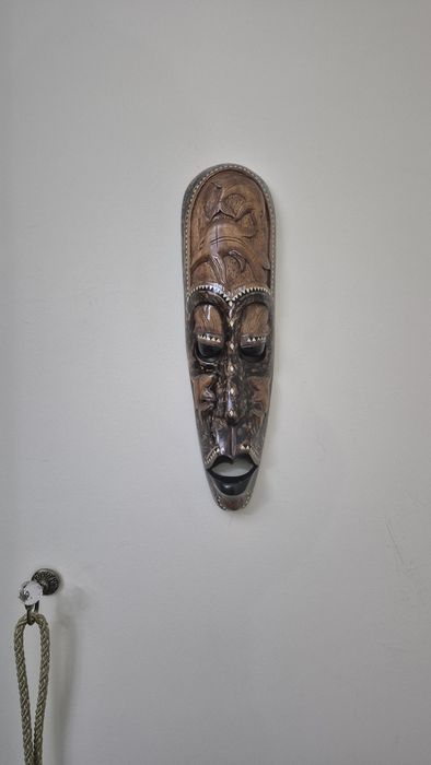 Настенные маски.  Африка