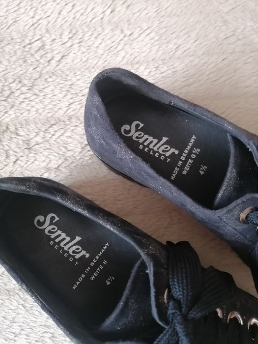 Продам ботинки женские