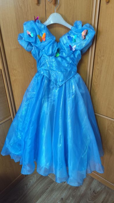 Нарядные платья для девочек