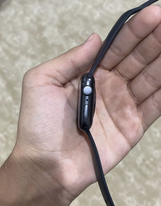 Apple watch se 44mm
77% yomks 
32gb
holati ideal 
karobka dakument fu