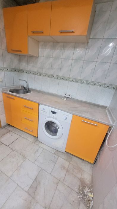 Срочно прадам кухня мебель