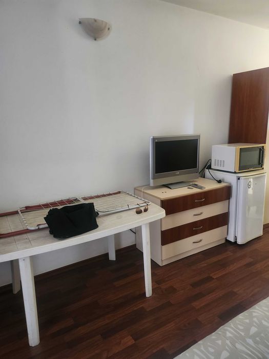 Дава се под наем Едностаен апартамент в Сливен, Център - 30 кв.м за 204 € - Снимка #2