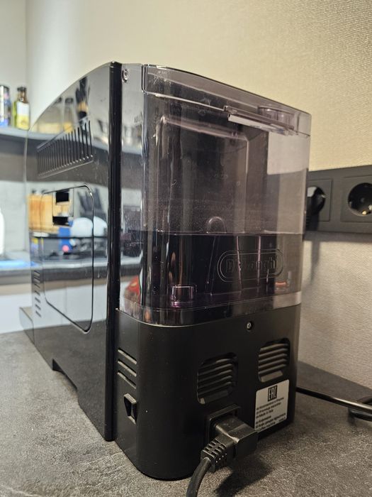 Продам кофемашину Delonghi