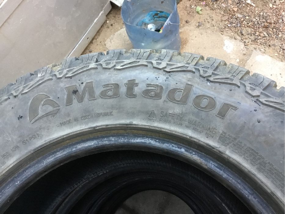 Продам резину на внедорожник