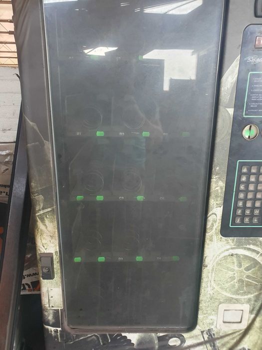 Tonomat mancare second hand nefunctional