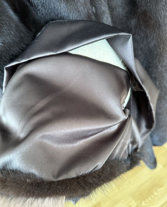 Продается норковая шуба размер 54