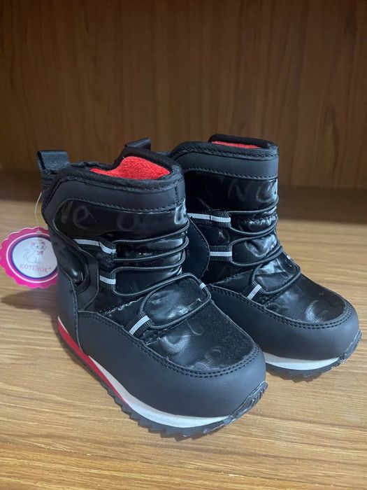Детские новые ботинки