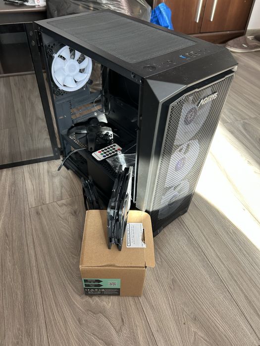 Carcasa pc wezen + 5 ventilatoare