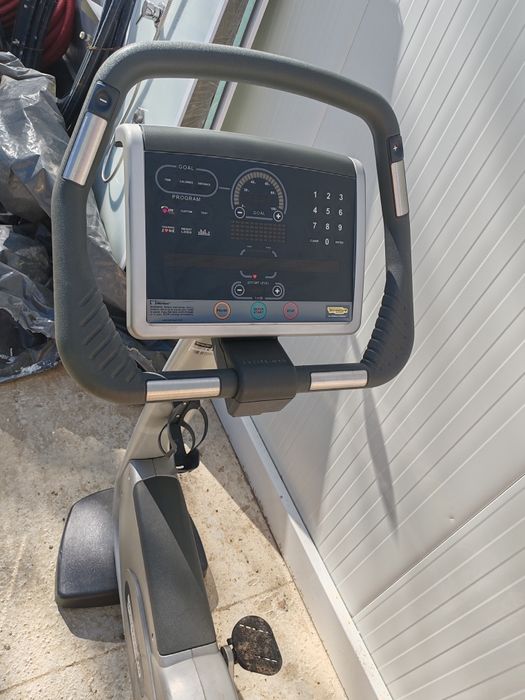 Vând bicicleta fitness tehnogym sh