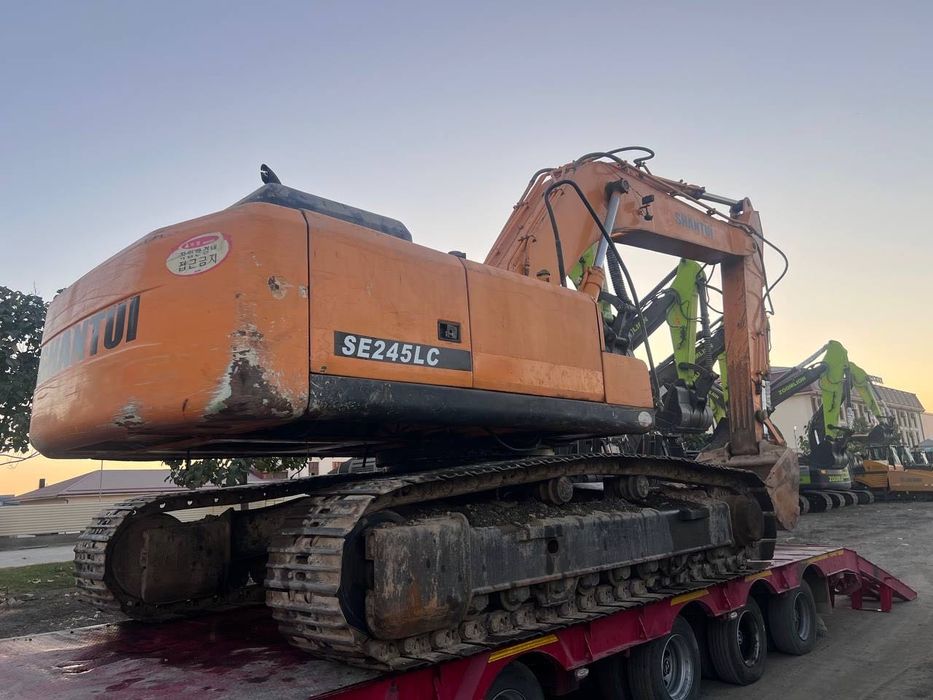 Экскаватор Shantui