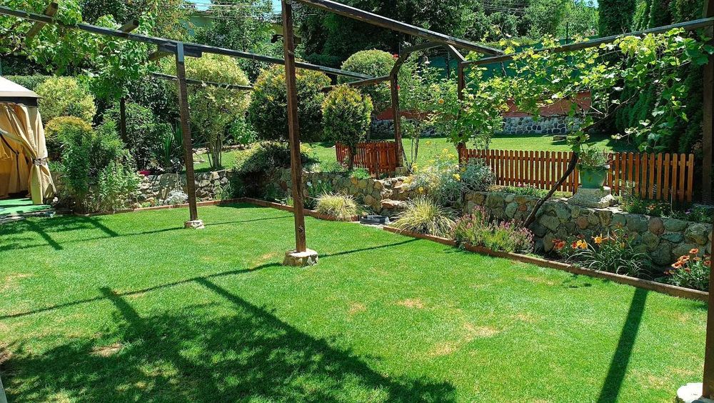 Поддръжка на дворове и къщи в полите на Витоша