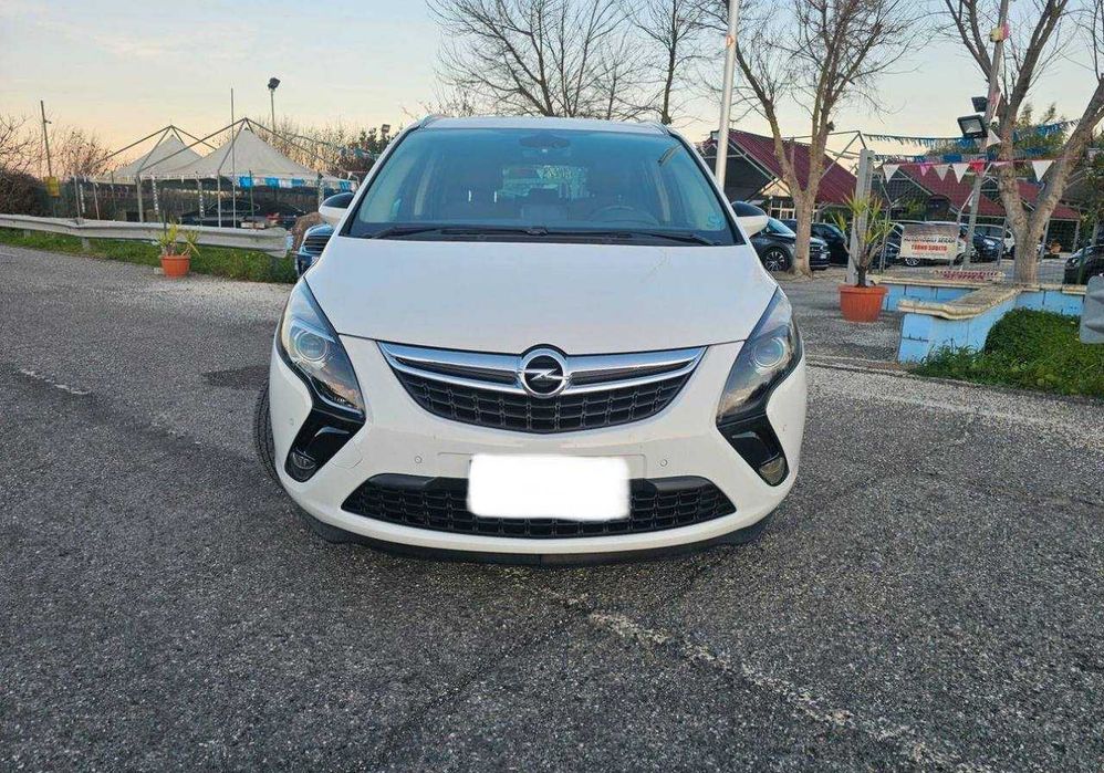 Opel Zafira Tourer на  части