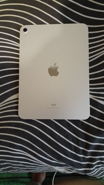 Срочно!!!Продаю ipad 10th в идеале