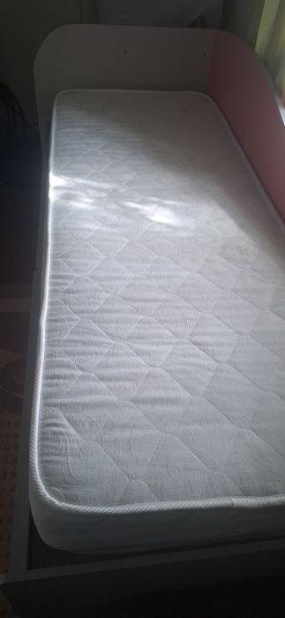 Срочно продам кровать для девочки