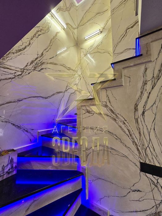 Продава се Многостаен апартамент в Пловдив, Каменица 1 - 242 кв.м за 1633 €/кв.м - Снимка #11