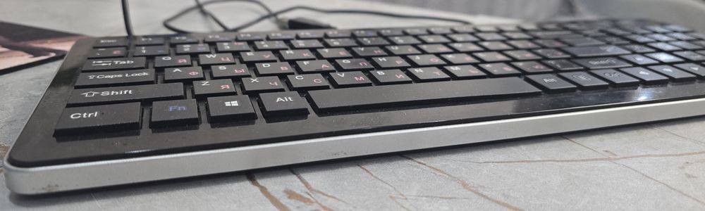 ПРОДАМ клавиатуру