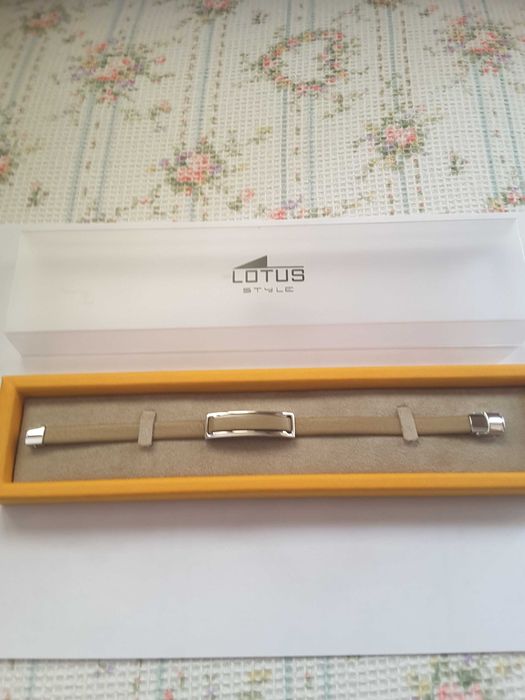 Мъжка гривна от естествена кожа и стомана Lotus