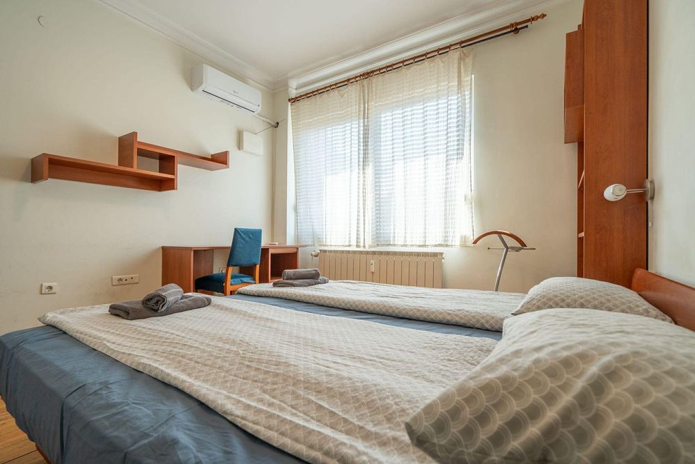 Четиристаен, под наем, Център-НДК