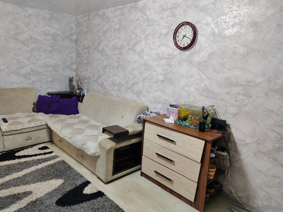 Продам квартиру .