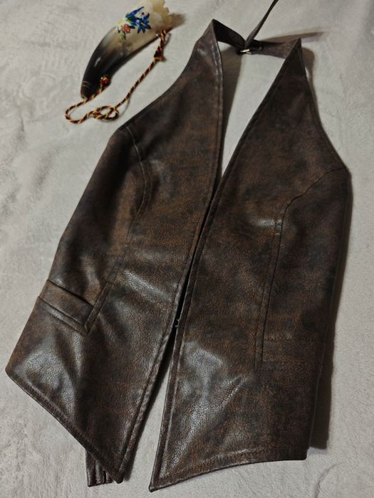 Кожен корсет за овладяване силата на коня през 2026