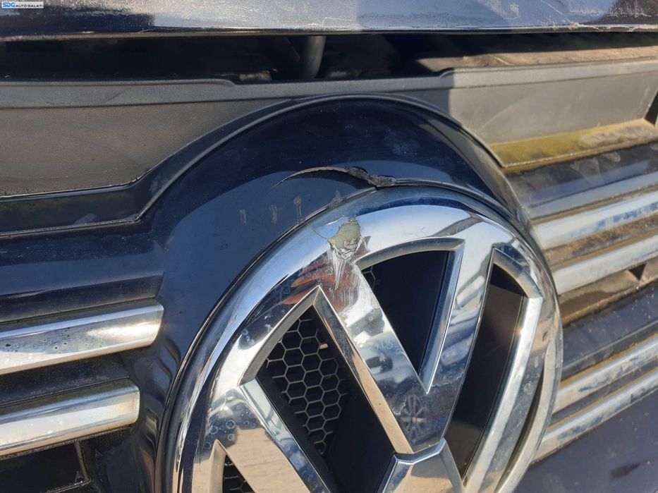 Grila Sigla cu Emblema de pe Bara Spoiler Fata cu Defect Volkswagen Tiguan FL Facelift 2011 - 2015 [K3817]