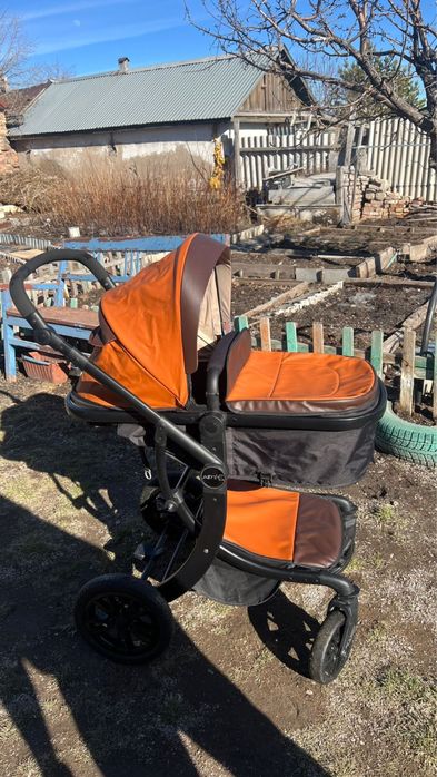 Коляска в отличном состоянии