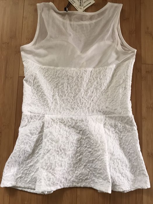 Чисто нова GUESS бяла,дамска блуза,размер - S