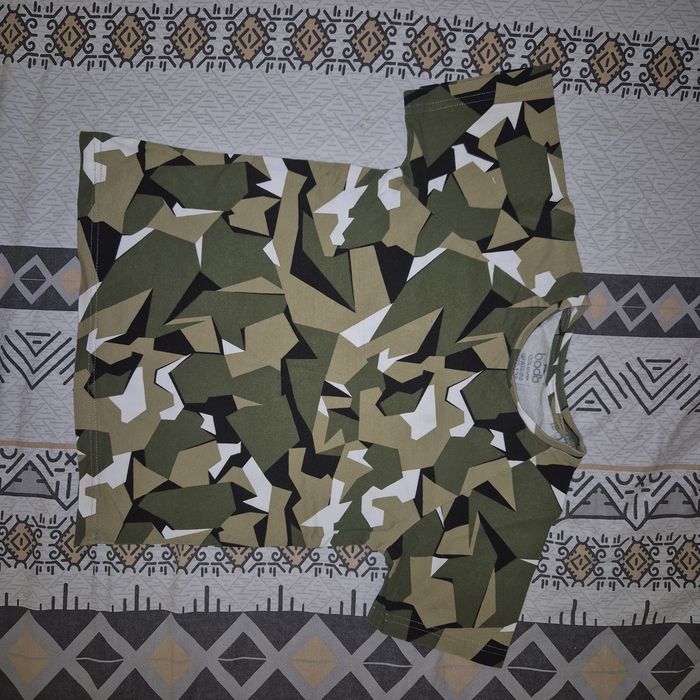 Продам костюм на мальчика б/у
