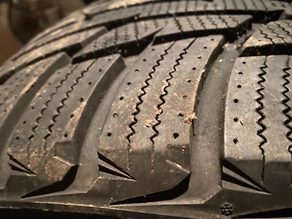 Гуми за МЛ Мерцедес 255/55R18