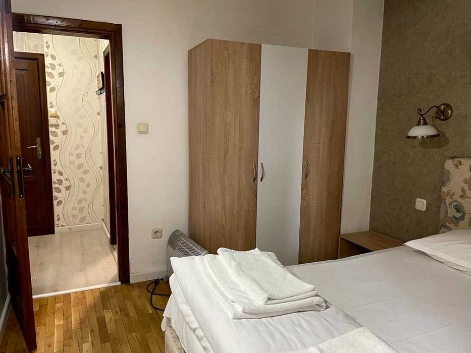 Дава се под наем Двустаен апартамент в Варна, Център - 48 кв.м за 765 € - Снимка #4