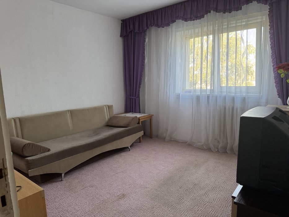 Inchiriez apartament 4 camere
