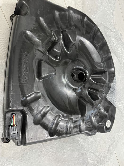 Subwoofer Jaguar XF x250 ideal