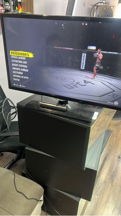 Продам телевизор самсунг все работает