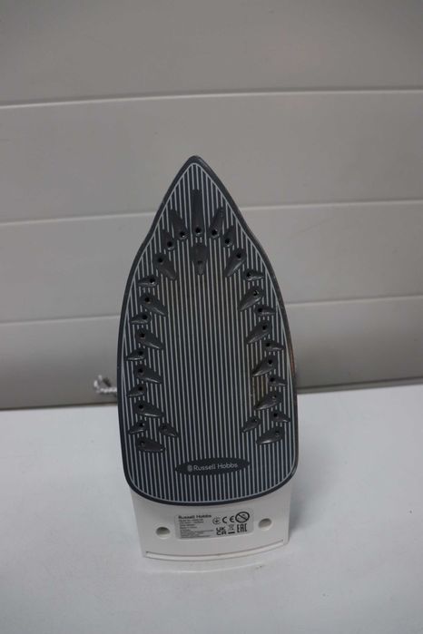 Парна ютия Russell Hobbs Supreme Steam Pro 2600W, 140 г/мин