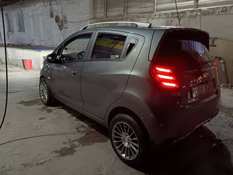 Spark sotiladi 2017 yil 140ming prabeg metan qoyilgan kraska tozza