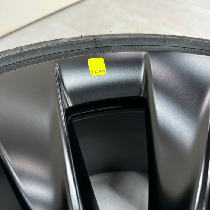 Тесла модел У 20 цола / Tesla midel Y