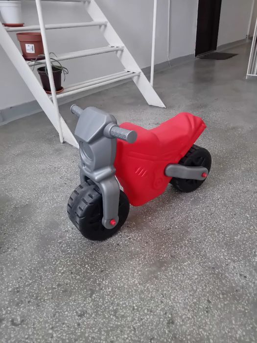 Motocicleta fără pedale