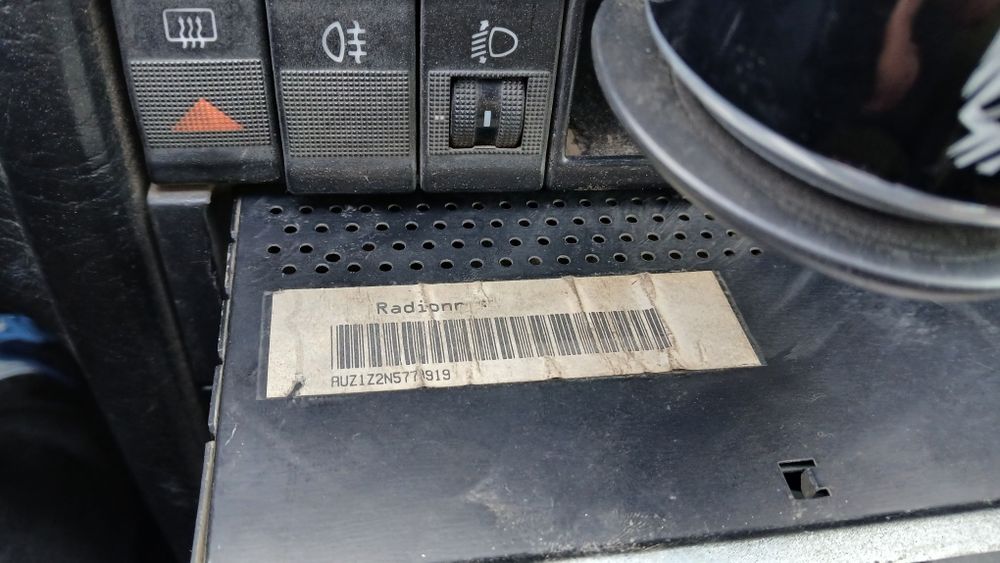 Продам магнитолу ауди бета