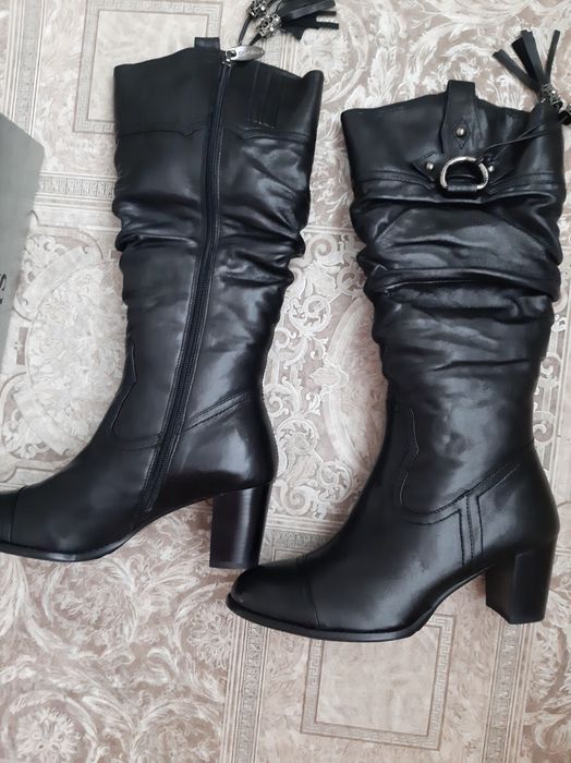 Сапоги женские ^