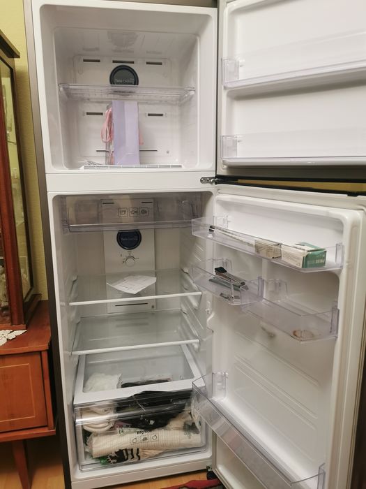 Vând frigider marca, Samsung