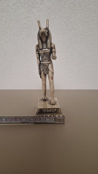 Figurina egipteana Zeul seth
